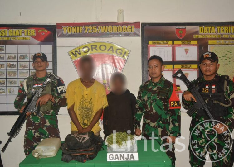 2 Pelajar Bawa Ganja Kembali Ditangkap Satgas Pamtas RI-PNG Statis Yonif 725/Woroagi