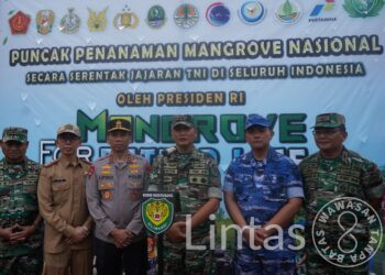 Ikut Jaga Kelestarian Lingkungan, Kodam III/Siliwangi Turut Tanam Mangrove, Pada Giat Tanam Mangrove Serentak di Seluruh Indonesia