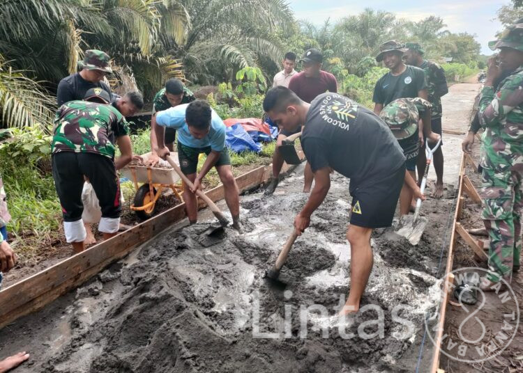 Terus Bergerak Kejar Target, Satgas TMMD Reguler Ke-116 Kodim 1203/Ktp Bekerja Tidak Kenal Lelah