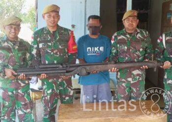 Lagi… Komsos Satgas Yonarhanud 3/YBY Dapatkan Senpi Dari Kep. Meti