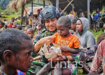 Wujud Bakti TNI, Satgas YR 321/GT Kostrad Gelar Perjamuan Kasih Untuk Masyarakat Distrik Mbua Papua Pegunungan