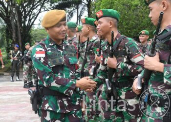Acara Serah Terima Satgas Pamtas RI – Malaysia Yonarmed 16/ Tumbak Kaputing