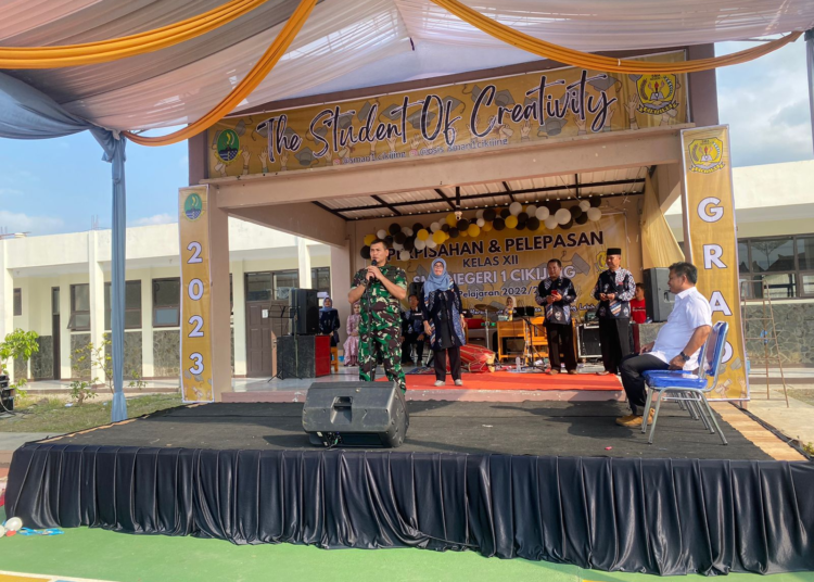 Peduli Dunia Pendidikan, Pangdam III/Siliwangi Berikan Bantuan Kepada SMAN 1 Cikijing