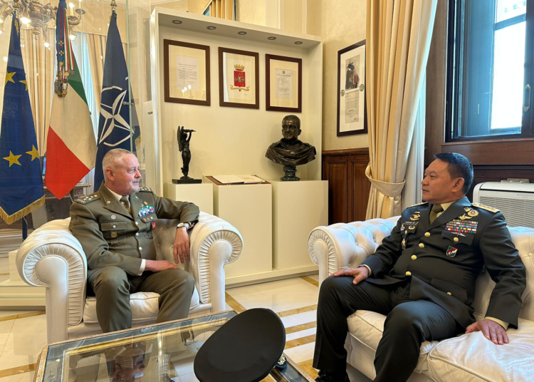 Bahas Profesionalisme Prajurit, Kasad Adakan Kunjungan Kehormatan Kepada Kasad Italia