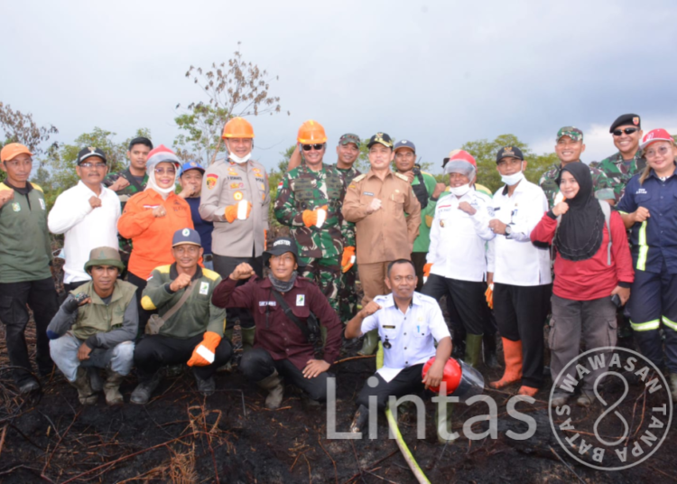 Pangdam XII/Tpr Bersama Kapolda dan Wakil Gubernur Tinjau Lokasi Karhutla