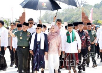 Resmikan Masjid Syarif Abdurachman Cirebon, Wapres RI Didampingi Kasad