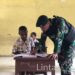 Tanamkan Wawasan Kebangsaan Sejak Dini Anggota Satgas Pamtas RI-PNG Yonif RK 111/KB Wujudkan Mimpi Anak Pedalaman Papua Selatan