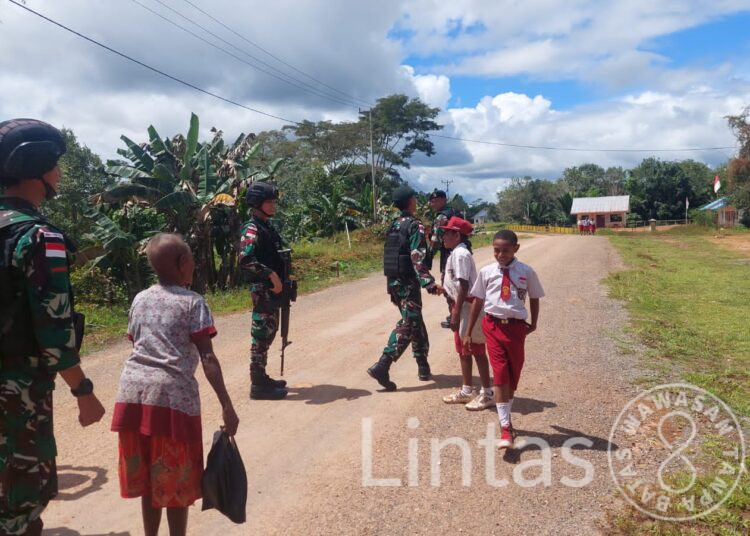 Satgas Pamtas RI – PNG Yonif 111/KB Pantau Stabilitas Keamanan di Wilayah Pedalaman Kab. Boven Digoel Papua Selatan