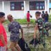 Wujud Kepedulian Satgas Pamtas Yonif 310/KK Lakukan Karya Bakti di Lingkungan Sekolah Perbatasan RI-PNG