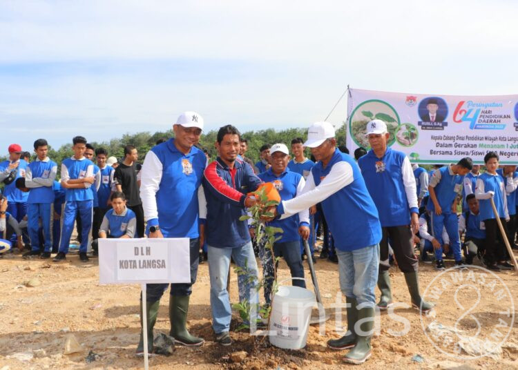 Dandim 0104/Atim Hadiri Penanaman Sejuta Pohon Semarakan Hardikda Ke 64 Tahun 2023