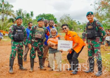 Aksi Sosial TNI Satgas Pamtas Statis RI-PNG Yonif 111/KB Dan Rumah Zakat Membawa Kegembiraan Masyarakat Pedalaman Papua Selatan