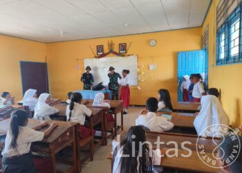 Pentingnya Pendidikan Satgas Pamtas RI – PNG Yonif 111/KB Bantu Pemerintah Daerah Brantas Buta Aksara