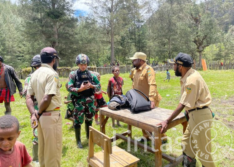 Satgas Mobile Raider 300 Siliwangi Damaikan Warga Yang Bertikai di Amangi, Distrik Ilaga Utara, Papua