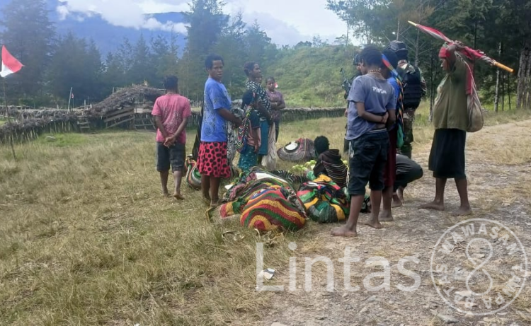 Pasar Dadakan Satgas Mobile Raider 300 Siliwangi di Papua