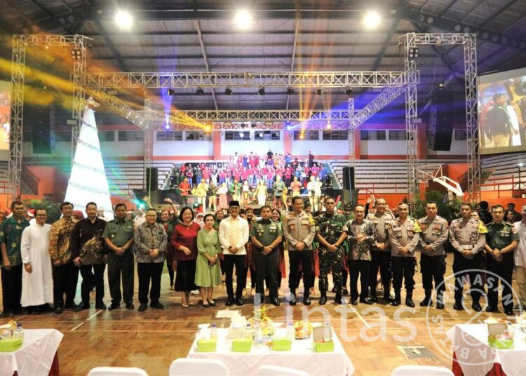 Perkokoh Toleransi Umat Beragama, Danrem Wijayakusuma Hadiri Perayaan Natal Bersama
