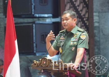 Terapkan Pancasila Dan Bhinneka Tunggal Ika Sebagai Pemersatu Bangsa, Kasad Beri Penghargaan Kampung Pancasila