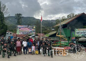 Sambut Desember, Jajaran Satgas Yonif 721/Mks Laksanakan Patroli Kesehatan Serta Mengajak Masyarakat Menjaga Kedamaian