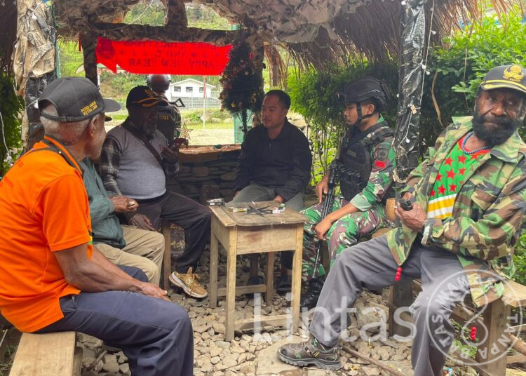 Satgas Yonif 721/Mks Ingatkan Masyarakat Distrik Kanggime Tidak Mudah Terprovokasi Tentang Informasi Yang Terjadi di Jayapura