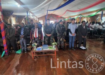Dansatgas TNI 300 Siliwangi Dampingi Bupati Puncak Dalam Rangka Pembukaan Konfrensi V GKII Klasis Ilaga Timur di Gome Papua