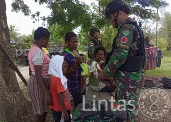 Pastikan Kondisi Warga di Awal Tahun, Satgas Yonif 310/KK Berikan Pelayanan Kesehatan