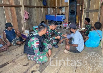 Berikan Pelayanan Kesehatan Gratis, Satgas Yonif 310/KK Semakin Dekat Dengan Masyarakat