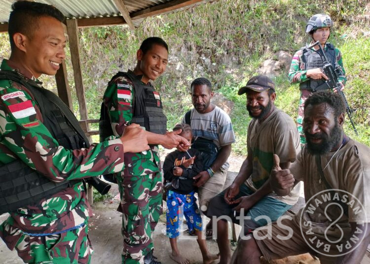 Satgas Yonif 310/KK Gelar Bakti Kesehatan di Pegunungan Bintang Papua