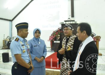 Memupuk Toleransi Beragama : Komandan Lanud Husein Sastranegara Kunjungi Gereja Oikumene Lanud Husein Sastranegara