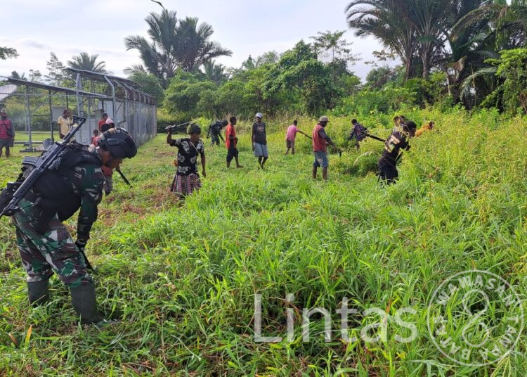 Tekan Angka Malaria, Satgas Yonif 310/KK Galakan Jumat Bersih
