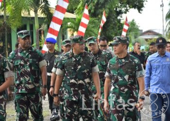 Pangdam XIII/Mdk Tinjau Perumahan Dan Barak Prajurit Kompi C Yonif 713/SM