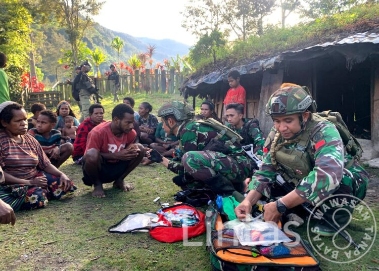 Satgas Yonif 323 Buaya Putih Gelar Pelayanan Kesehatan Gratis