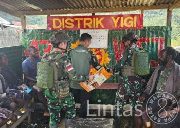Literasi Satgas TNI Disambut Gembira Warga Yigi