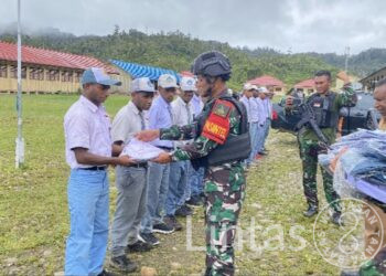 Sambut Hari Anak Nasional, Satgas Yonif 310/KK Peduli Generasi Emas Papua