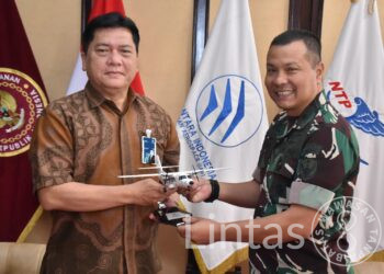 Pererat Silaturahmi, Danlanud Husein Sastranegara Audiensi Ke PT Dirgantara Indonesia