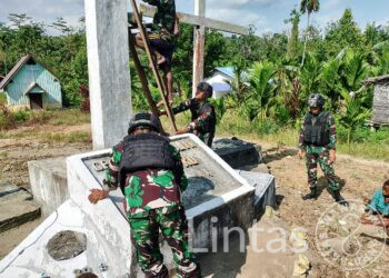 Tumbuhkan Rasa Cinta Kepada Gereja, Ini Yang Dilakukan Satgas Yonif 310/KK