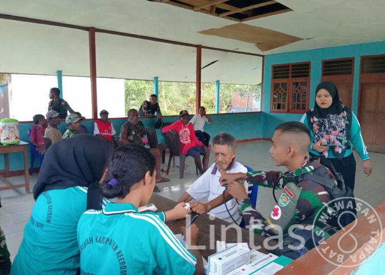 Satgas Yonif 310/KK Gelar Pasyandu Lansia di Perbatasan