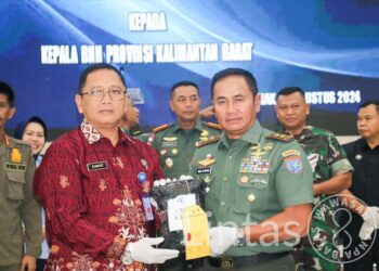 Pangdam XII/Tpr Serahkan Satu Tersangka Dan Ribuan Butir Ekstasi Ke BNN