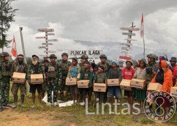 TK Eromaga Ringankan Beban Perekonomian Masyarakat Dengan Berbagi Sembako