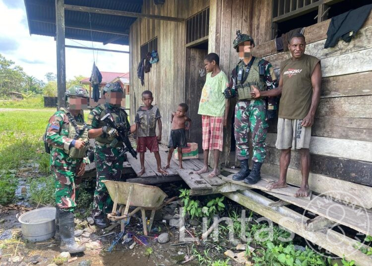 Baksos Satgas Marinir Habema Disambut Gembira Warga Sokamu