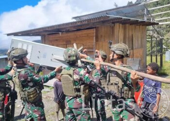 Satgas Habema Wujudkan Kampung Opmu Terang