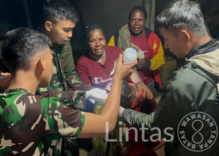 Warga Kelanungin Senang Terima Pengobatan Gratis Satgas Habema