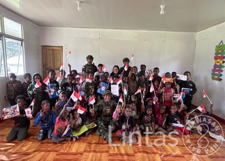 Diserahkan Satgas Habema, Bantuan Kasad Disambut Gembira Warga Kimak