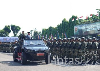 Dukung Kesiapsiagaan Bela Negara, Wakasad Hadiri Penetapan Ribuan Komcad Matra Darat Unhan RI