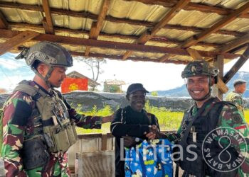 Empati Satgas Habema Berikan Bantuan Sembako Kepada Warga Sambili