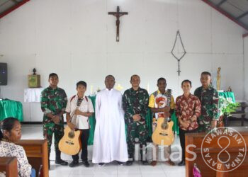 Warga Kenyam Sambut Gembira Bantuan Kasad Melalui Satgas Habema