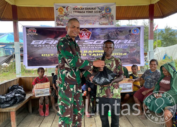 Sembako Satgas Habema Wujud Berbagi Kasih Dengan Warga Eromaga