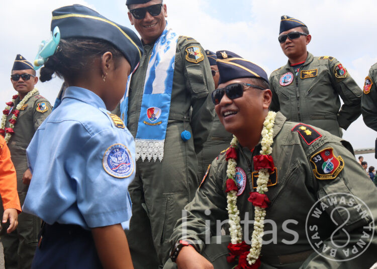 Open Base Lanud Husein, Warga Bandung Antusias Kunjungu Alutista TNI