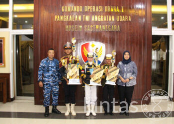 Penghargaan Kreativitas Dan Kedisiplinan : Danlanud Husein Sastranegara Apresiasi Pemenang Lomba Foto Dan PBB di HUT Ke-79 TNI