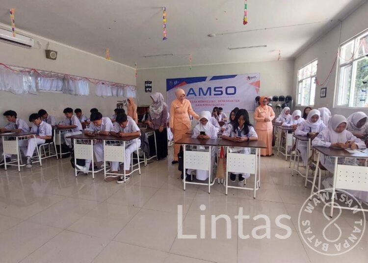 Siswa Sekolah Angkasa Lanud Husein Sastranegara Mengikuti Seleksi Angkasa Mathematics and Science Olympiad (AMSO)