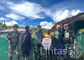 Alat Semprot Pertanian Bantuan Kasad Melalui Satgas Habema Disambut Gembira Warga Balamai