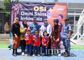 Komandan Lanud Husein Sastranegara Tinjau Kegiatan Olimpiade Sains Indonesia di SMA Angkasa